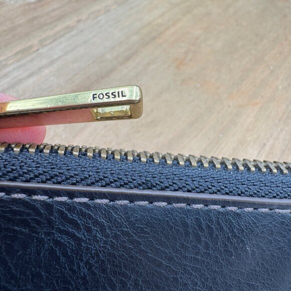 Fossil Black Pebbled Leather Zipper Pouch Clutch small Medium Lined Bag 6” x 4” - Picture 3 of 8